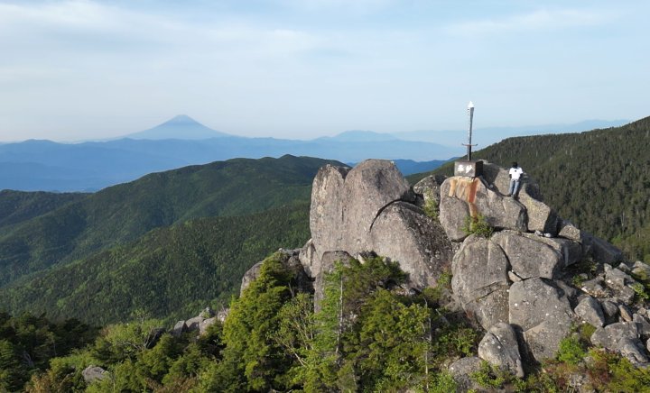 国師ヶ岳（こくしがたけ）