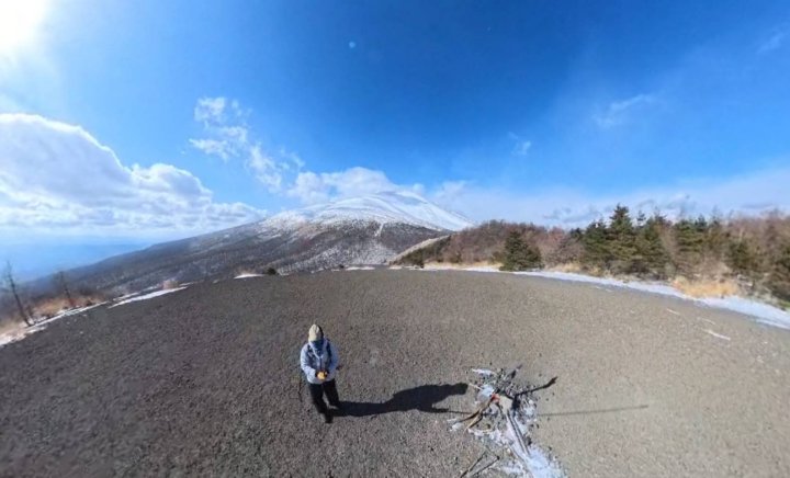 ③ 小浅間山山頂