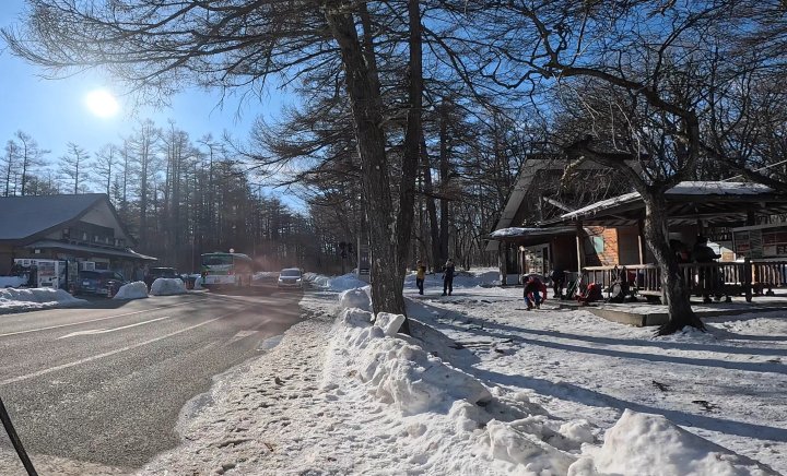 ① ハイキングコース入口